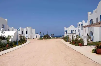 Chalet - 2 Bedrooms - 2 Bathrooms for sale in Mountain View - Ras Al Hekma - North Coast