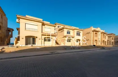 منزل مزدوج - 3 غرف نوم - 3 حمامات للبيع في تلال السخنة - العين السخنة - السويس