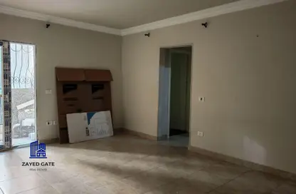 Apartment - 2 Bedrooms - 1 Bathroom for rent in Al Mohandes Ahmed Kamal Hamdy St. - 16th District - Sheikh Zayed City - Giza