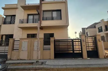 Villa - 4 Bedrooms - 4 Bathrooms for rent in Alma - 2nd District - Sheikh Zayed City - Giza