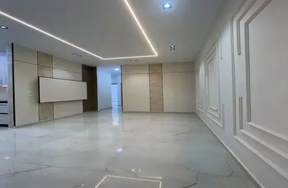 Apartment - 3 Bedrooms - 3 Bathrooms for sale in Hadayek Al Mohandessin - 4th District - Sheikh Zayed City - Giza