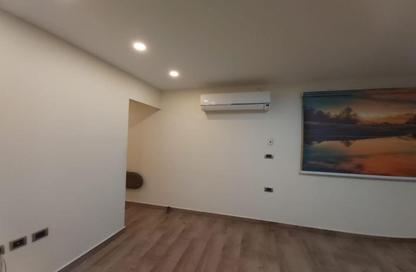 Duplex - 4 Bedrooms - 2 Bathrooms for sale in Al Nozha St. - Ard El Golf - Heliopolis - Masr El Gedida - Cairo