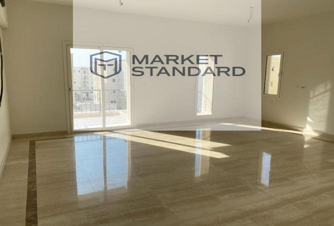 8301353 - Property Image 2