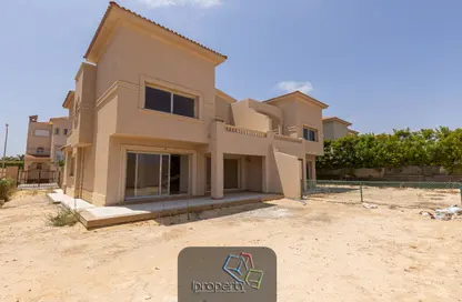 فيلا - 4 غرف نوم - 3 حمامات للايجار في اليكس ويست - كمبوندات الاسكندرية - الاسكندرية