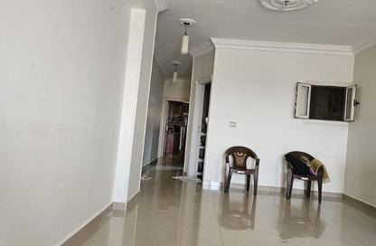 Apartment - 2 Bedrooms - 1 Bathroom for sale in Al Hadaba Al Wosta - Mokattam - Cairo