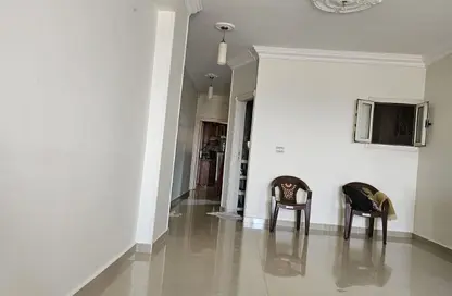 Apartment - 2 Bedrooms - 1 Bathroom for sale in Al Hadaba Al Wosta - Mokattam - Cairo