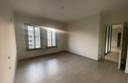 Apartment - 2 Bedrooms - 2 Bathrooms for sale in Palm Hills Village Gate - South Investors Area - New Cairo City - Cairo