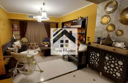 Apartment - 2 Bedrooms - 2 Bathrooms for sale in Zahraa El Maadi - Hay El Maadi - Cairo