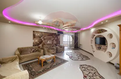 Apartment - 3 Bedrooms - 3 Bathrooms for sale in El Montazah - Hay Than El Montazah - Alexandria