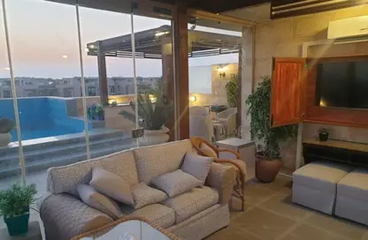 (بنتهاوس  (روف - 3 غرف نوم - 3 حمامات للبيع في جاليريا  مون فالى - المستثمرين الجنوبية - مدينة القاهرة الجديدة - القاهرة