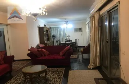شقة - 3 غرف نوم - 2 حمامات للايجار في شارع محي الدين أبو العز - الدقي - الجيزة