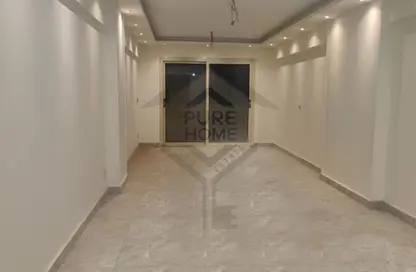 Apartment - 3 Bedrooms - 1 Bathroom for rent in New Smouha - Smouha - Hay Sharq - Alexandria