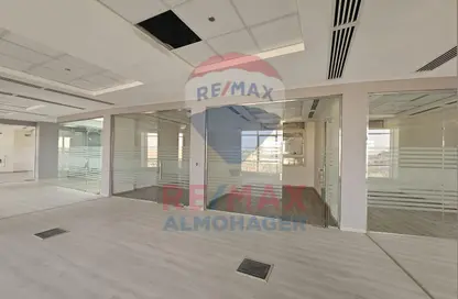 طابق كامل - استوديو - 8 حمامات للايجار في شارع الجزيرة - المستثمرين الجنوبية - مدينة القاهرة الجديدة - القاهرة