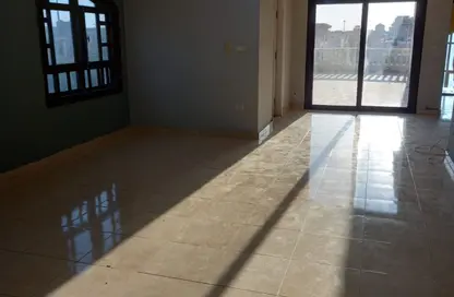 Roof - 2 Bedrooms - 1 Bathroom for rent in Al Ghanam St. - West Somid - 6 October City - Giza