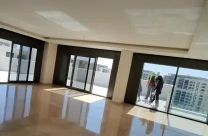 Apartment - 3 Bedrooms - 3 Bathrooms for sale in Park Side Residence - Zed Towers - Sheikh Zayed Compounds - Sheikh Zayed City - Giza