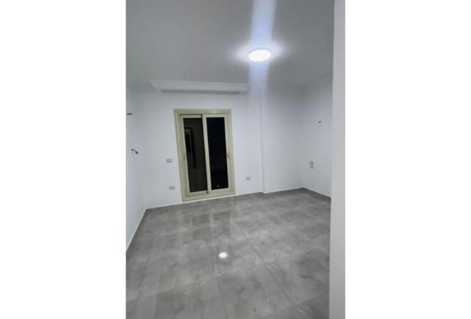 8074199 - Property Image 2