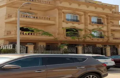 بناية كاملة - استوديو للبيع في حى جنوب الاكايمية - مدينة القاهرة الجديدة - القاهرة