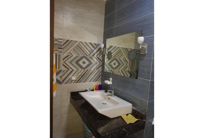 8305308 - Property Image 3