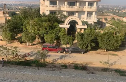 قصر - 8 غرف نوم - 8 حمامات للبيع في جمعية احمد عرابى - مدينة العبور - القليوبية