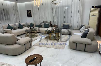 Apartment - 3 Bedrooms - 3 Bathrooms for sale in Al Amal St. - District 5 - The 5th Settlement - New Cairo City - Cairo