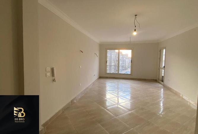 8352614 - Property Image 2