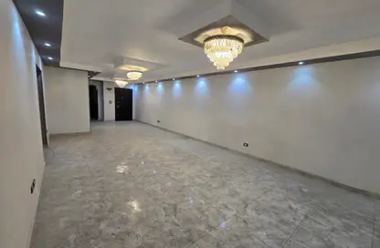 Apartment - 3 Bedrooms - 2 Bathrooms for rent in Zahraa El Maadi - Hay El Maadi - Cairo