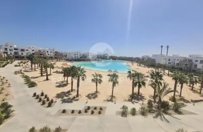 Chalet - 2 Bedrooms - 2 Bathrooms for sale in Makadi Orascom Resort - Makadi - Hurghada - Red Sea