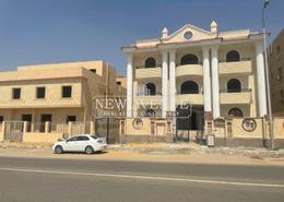 Villa - 8 bedrooms for للبيع in Suleiman Al Halabi St. - El Banafseg 11 - El Banafseg - New Cairo City - Cairo