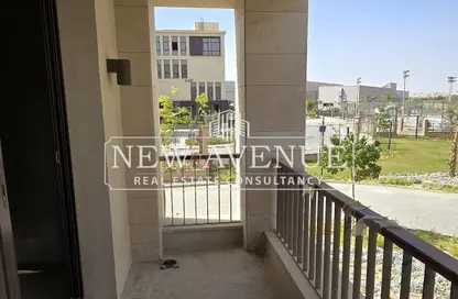 Apartment - 2 Bedrooms - 3 Bathrooms for sale in District 5 - 5th Settlement Compounds - The 5th Settlement - New Cairo City - Cairo