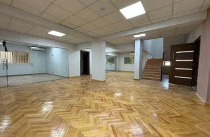 Office Space - Studio - 5 Bathrooms for rent in Sarayat Al Maadi - Hay El Maadi - Cairo