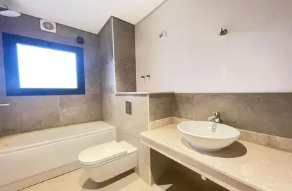 Apartment - 3 Bedrooms - 3 Bathrooms for sale in Village Views - Zed Towers - Sheikh Zayed Compounds - Sheikh Zayed City - Giza