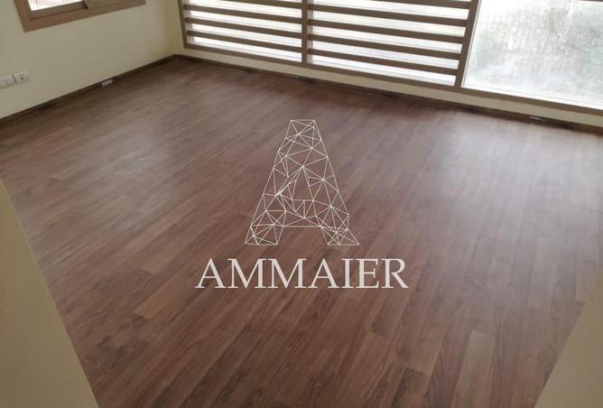 8184817 - Property Image 2