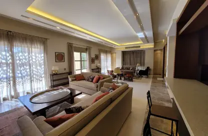 فيلا - 4 غرف نوم - 6 حمامات للايجار في الجريا - كمبوندات الشيخ زايد - الشيخ زايد - الجيزة