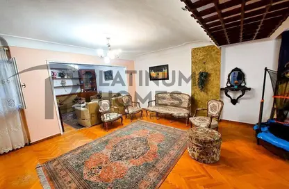 Apartment - 3 Bedrooms - 2 Bathrooms for rent in Khaleel Al Khayat Basha St. - Kafr Abdo - Roushdy - Hay Sharq - Alexandria
