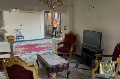 Apartment - 3 Bedrooms - 2 Bathrooms for sale in Hamouda Mahmoud St. - 8th Zone - Nasr City - Cairo