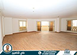 شقة - 3 غرف نوم for للبيع in شارع السيدة سكينة إبنت الحسين - كفر عبده - رشدي - حي شرق - الاسكندرية