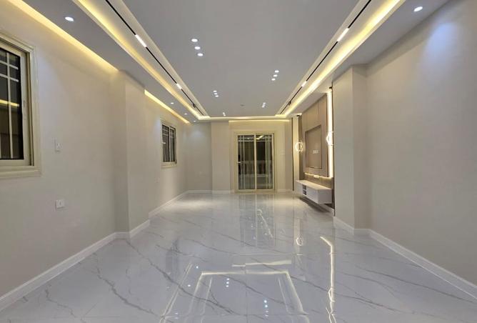 8043114 - Property Image 2