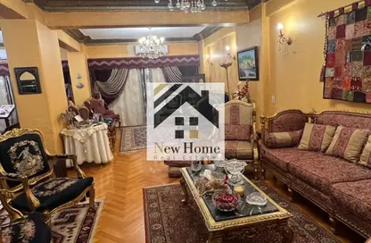 شقة - 3 غرف نوم - 2 حمامات للبيع في ميدان لبنان - المهندسين - الجيزة