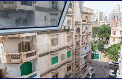 شقة - 4 غرف نوم - 3 حمامات للبيع في شارع كفر عبده - كفر عبده - رشدي - حي شرق - الاسكندرية