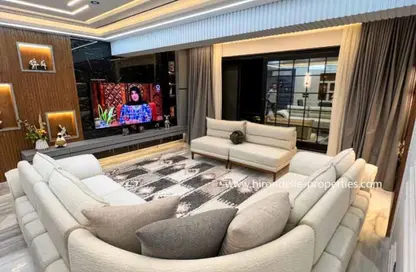 شقة - 3 غرف نوم - 2 حمامات للايجار في شارع 85 - المعادي - حي المعادي - القاهرة