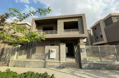 Villa - 4 Bedrooms - 4 Bathrooms for sale in New Giza - Cairo Alexandria Desert Road - 6 October City - Giza