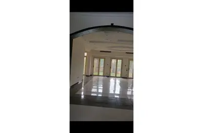 فيلا - 5 غرف نوم - 6 حمامات للايجار في جراند ريزيدنس - المستثمرين الجنوبية - مدينة القاهرة الجديدة - القاهرة