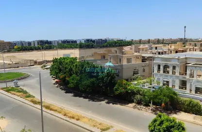 Penthouse - 2 Bedrooms - 2 Bathrooms for sale in Al Ashrafiya - North Investors Area - New Cairo City - Cairo