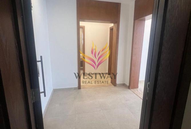 8124537 - Property Image 2