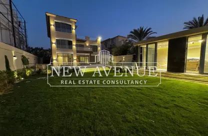 Villa - 3 Bedrooms - 1 Bathroom for sale in Royal City - Sheikh Zayed Compounds - Sheikh Zayed City - Giza