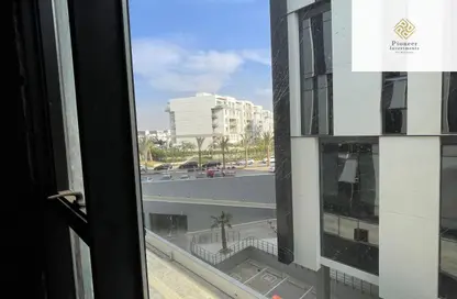 مساحات مكتبية - استوديو - 4 حمامات للبيع في هايد بارك - مدينة القاهرة الجديدة - القاهرة