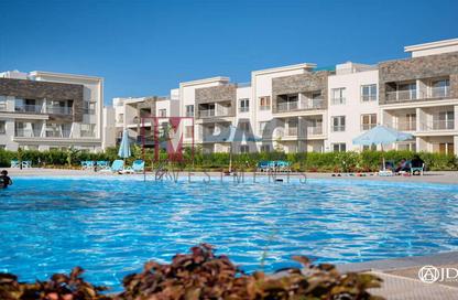 Chalet - 3 Bedrooms - 1 Bathroom for sale in Sea View - Ras Al Hekma - North Coast
