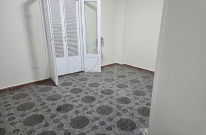 Apartment - 2 Bedrooms - 1 Bathroom for sale in Mohamed Mazhar St. - Zamalek - Cairo Apartment - 2 Bedrooms - 1 Bathroom for sale in Mohamed Mazhar St. - Zamalek - Cairo