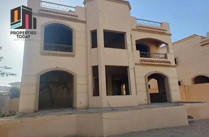 فيلا - 4 غرف نوم - 5 حمامات للبيع في شارع دريم لاند - دريم لاند - طريق الواحات - مدينة 6 أكتوبر - الجيزة