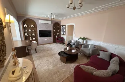 Apartment - 2 Bedrooms - 2 Bathrooms for rent in Mohamed Mazhar St. - Zamalek - Cairo